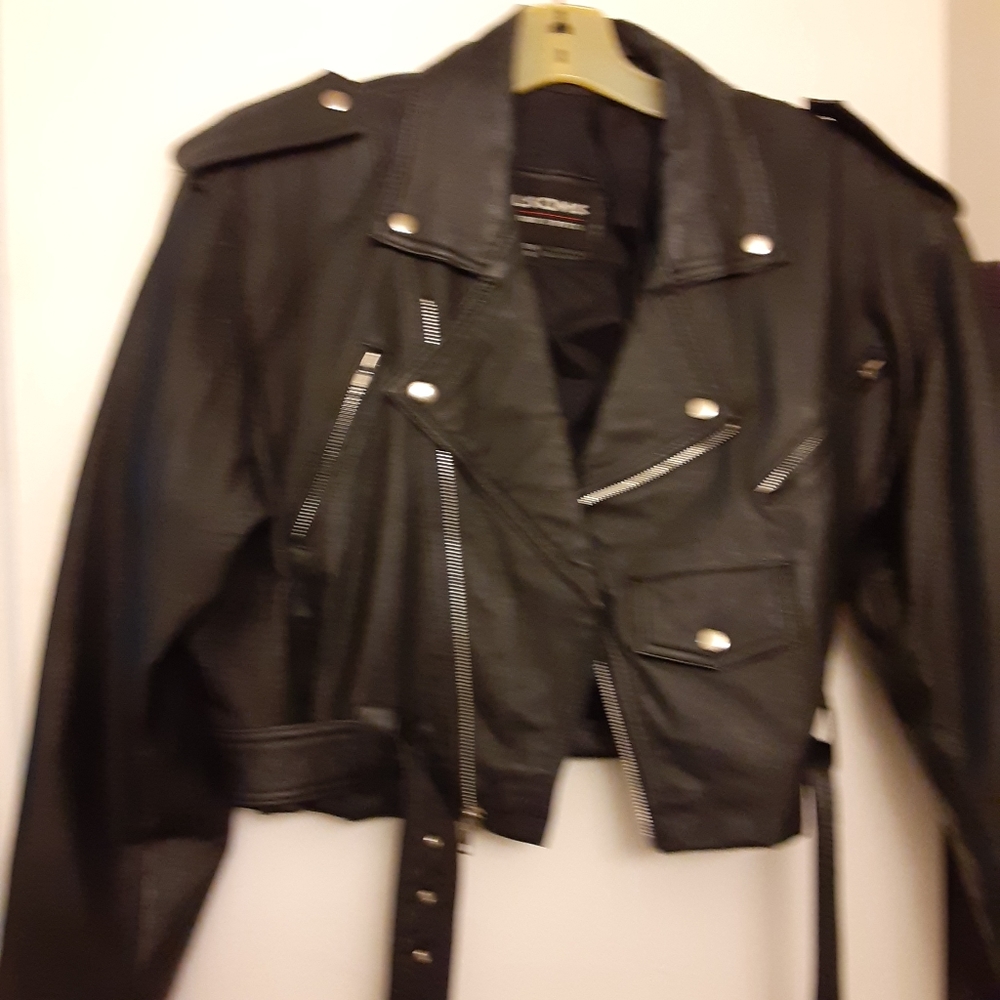 Wilsons brand black leather motorcycle jacket